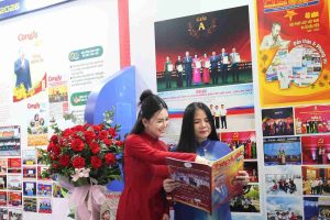 Không gian trưng bày hiện đại tạo điểm nhấn tại Hội Báo toàn quốc 2026 ở Hải Phòng.