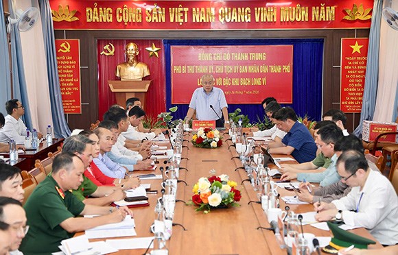Chủ tịch UBND TP Hải Phòng thị sát, làm việc tại Đặc khu Bạch Long Vĩ