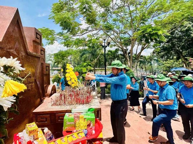 Công đoàn Hải Phòng lan tỏa đạo lý Uống nước nhớ nguồn trong đoàn viên, người lao động